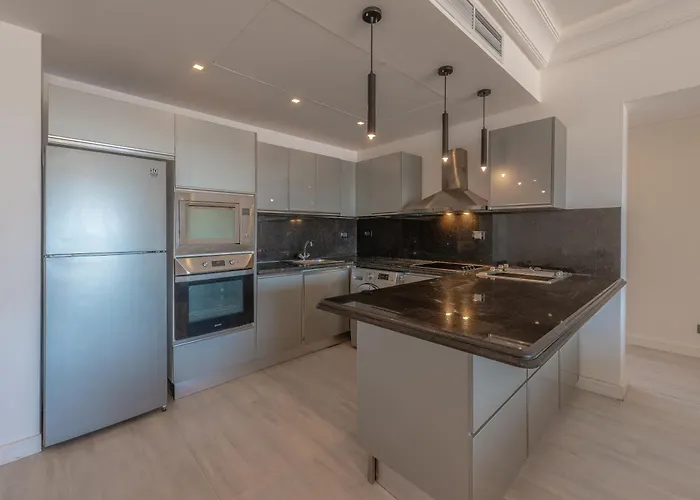 The 2br Marina Spot Walk Everywhere In New Marina Apartment